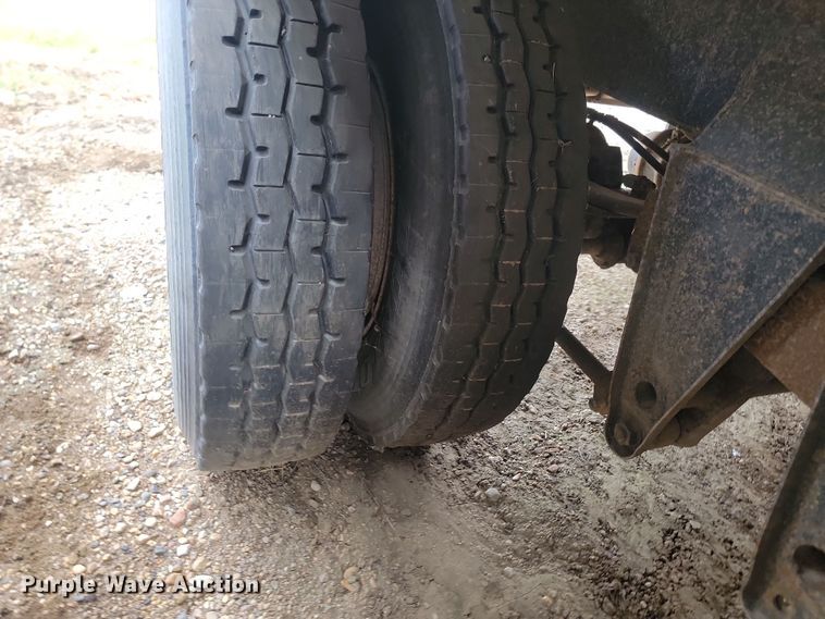 image for item KU9090 1978 Heil 8x28 end dump pup trailer