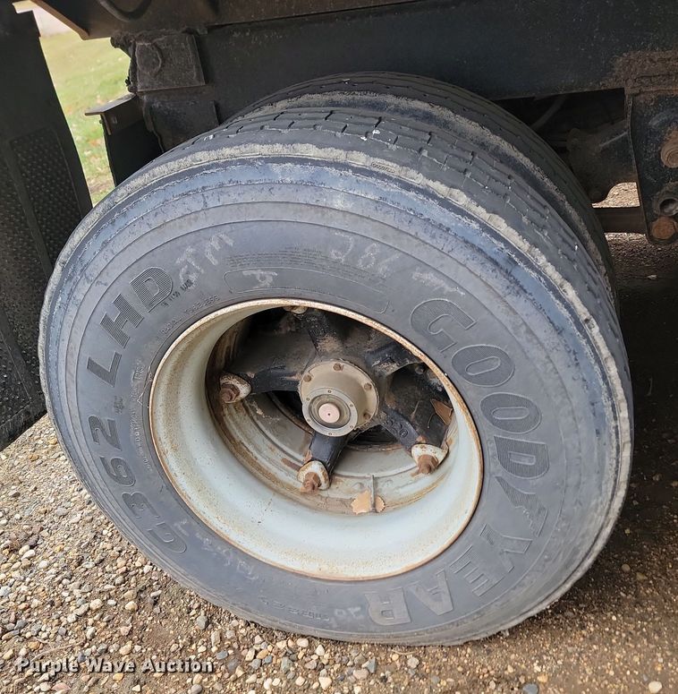 image for item KU9093 1994 Drake end dump pup trailer