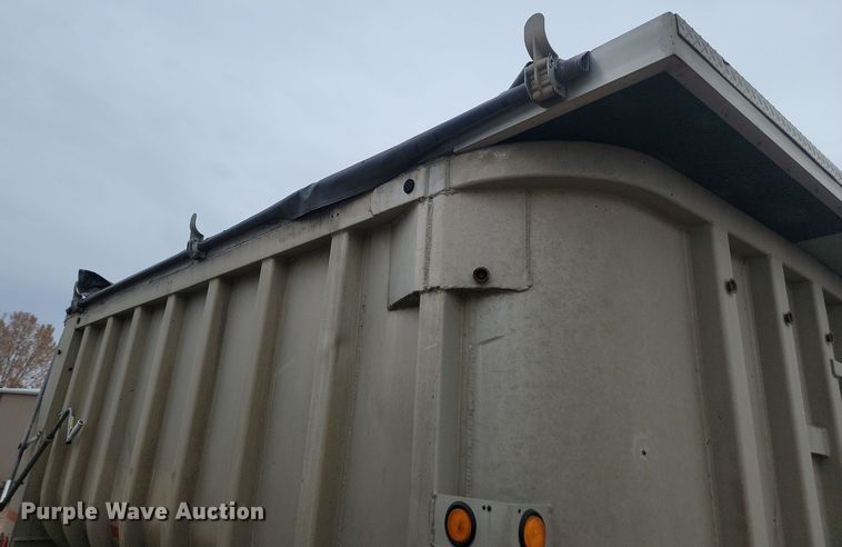 image for item KU9094 1984 Fruehauf end dump pup trailer