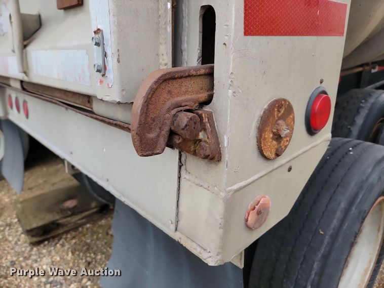 image for item KU9094 1984 Fruehauf end dump pup trailer