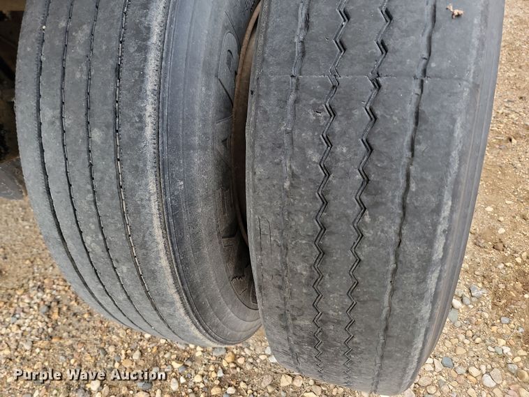 image for item KU9094 1984 Fruehauf end dump pup trailer