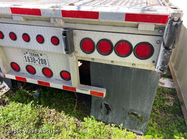 image for item KV9866 1996 Reitnouer flatbed trailer