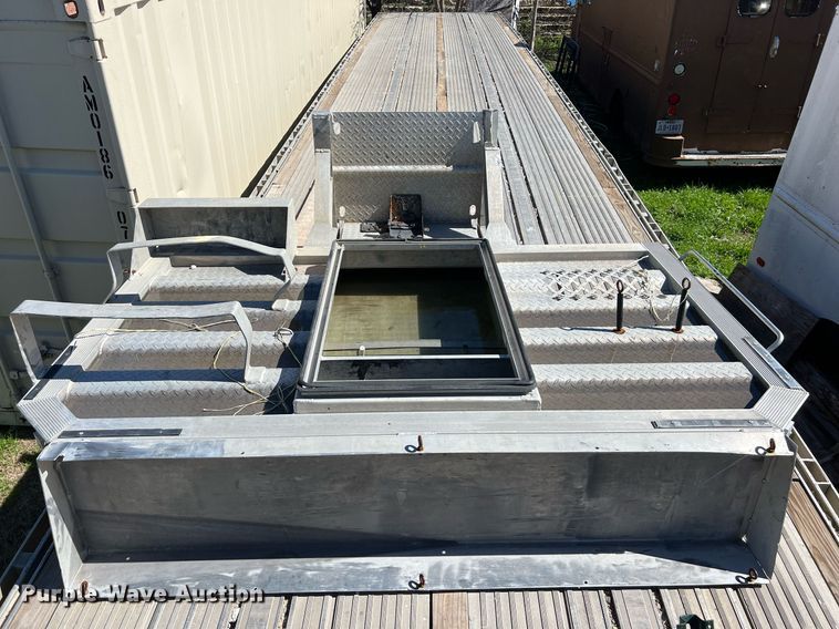 image for item KV9866 1996 Reitnouer flatbed trailer