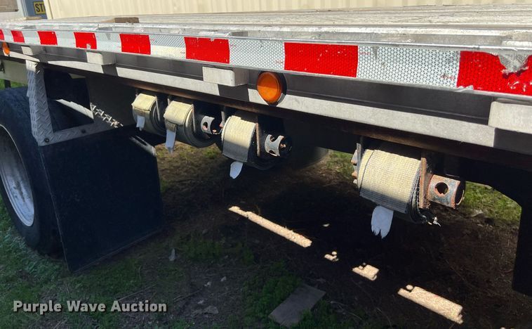 image for item KV9866 1996 Reitnouer flatbed trailer