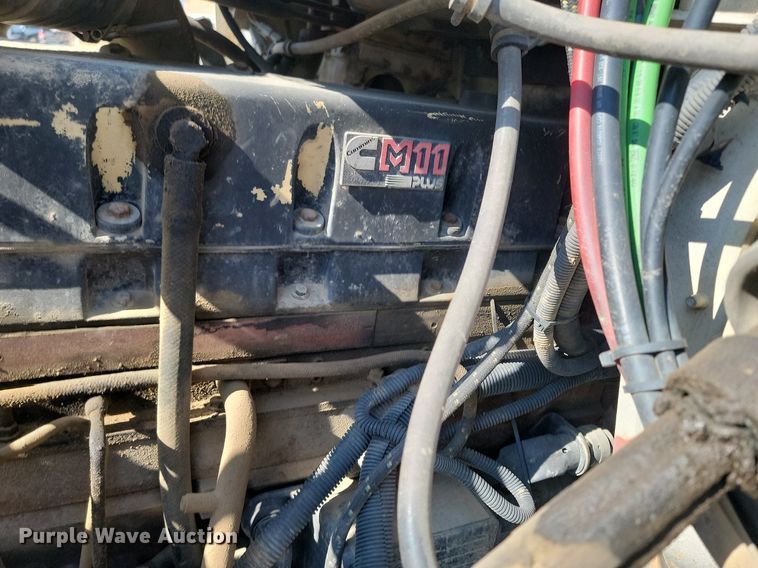 image for item LA9754 1998 Freightliner  FLD112 semi truck