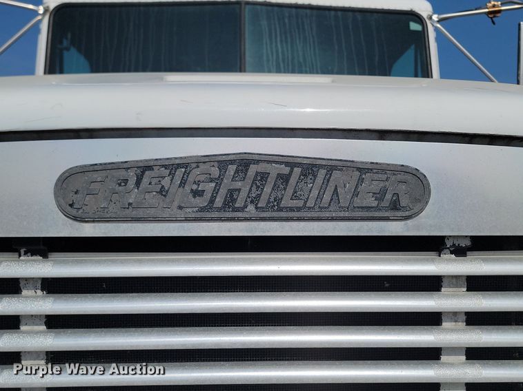 image for item LA9754 1998 Freightliner  FLD112 semi truck
