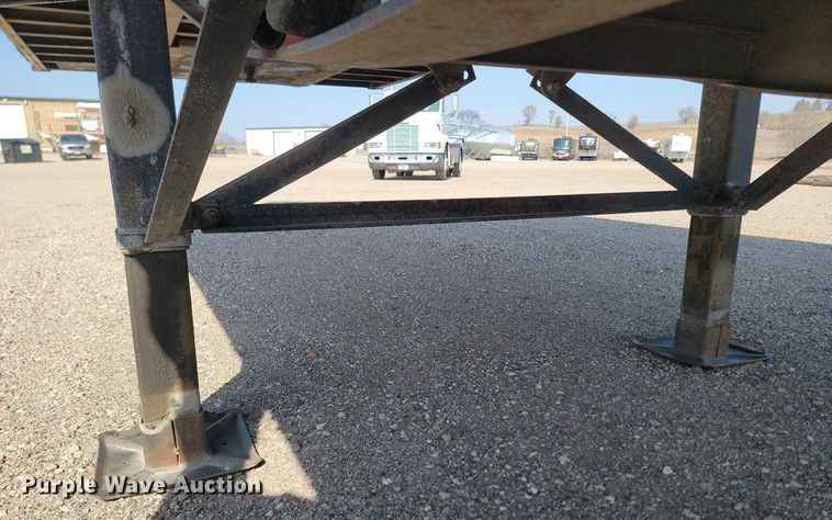 image for item LA9755 2004 Fontaine  IFTW-6-5053SLWK-CS side curtain trailer