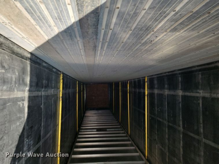 image for item LA9755 2004 Fontaine  IFTW-6-5053SLWK-CS side curtain trailer