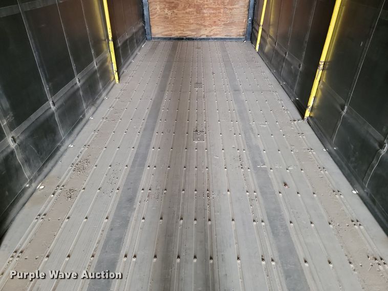 image for item LA9755 2004 Fontaine  IFTW-6-5053SLWK-CS side curtain trailer