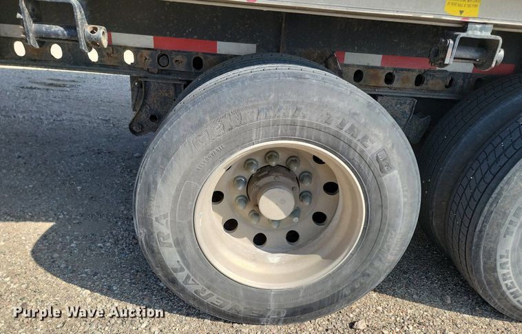 image for item LA9755 2004 Fontaine  IFTW-6-5053SLWK-CS side curtain trailer