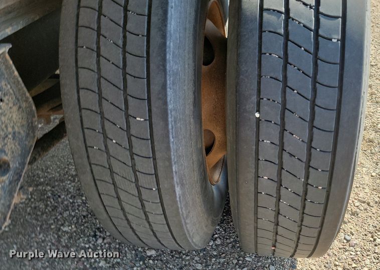 image for item LA9755 2004 Fontaine  IFTW-6-5053SLWK-CS side curtain trailer