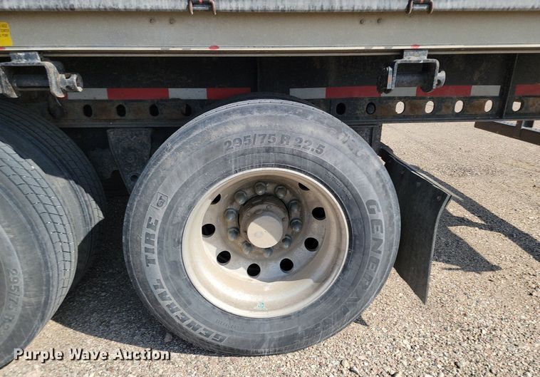 image for item LA9755 2004 Fontaine  IFTW-6-5053SLWK-CS side curtain trailer