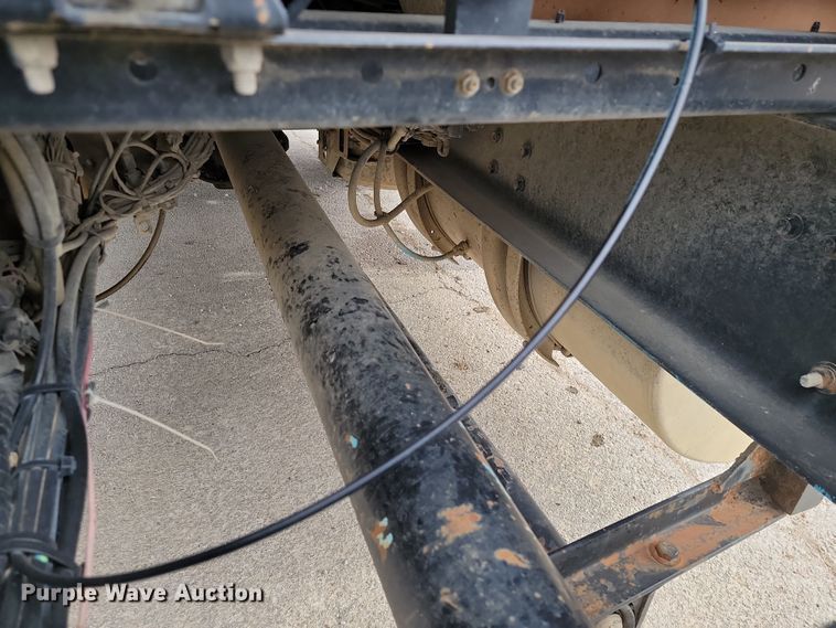 image for item LD9117 2011 Volvo VNL semi truck