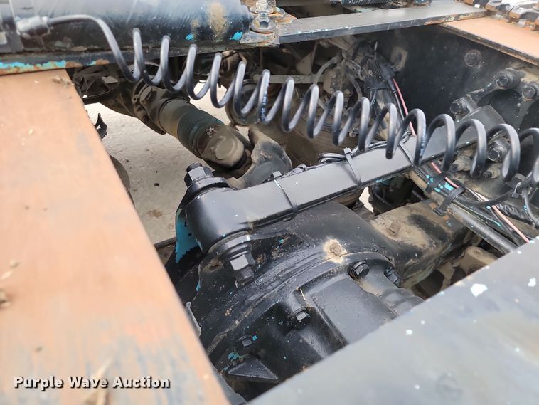 image for item LD9117 2011 Volvo VNL semi truck