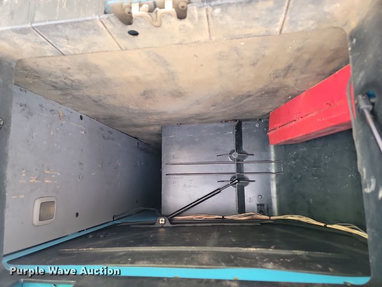 image for item LD9117 2011 Volvo VNL semi truck