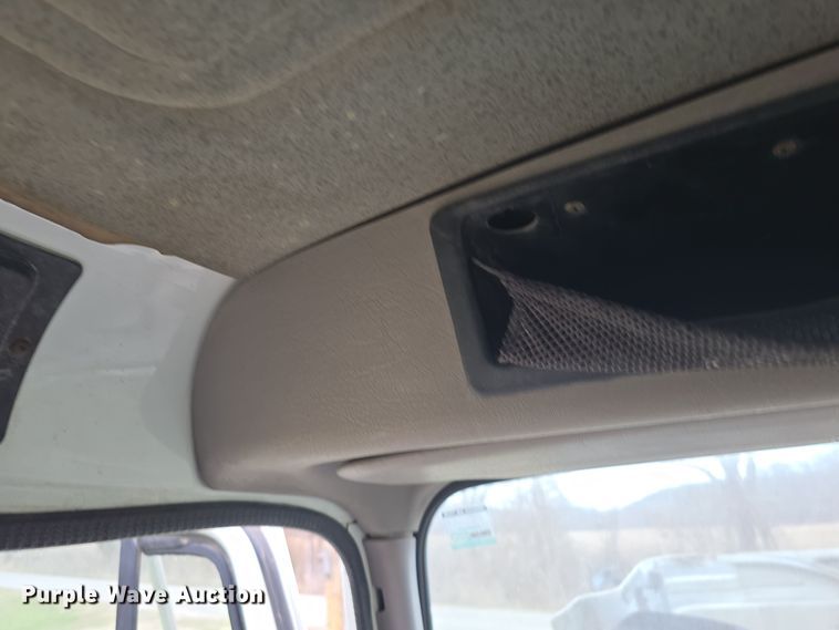 image for item LD9123 1997 International 4900  flatbed truck