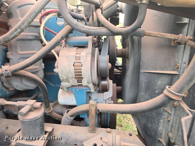 image for item LD9123 1997 International 4900  flatbed truck