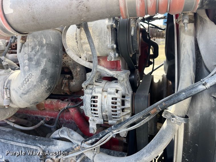 image for item LD9339 2010 Peterbilt 386 semi truck