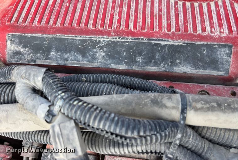 image for item LD9339 2010 Peterbilt 386 semi truck