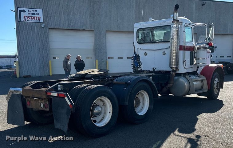 image for item LO9507 2005 Peterbilt  379 semi truck