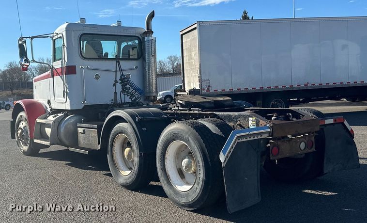 image for item LO9507 2005 Peterbilt  379 semi truck