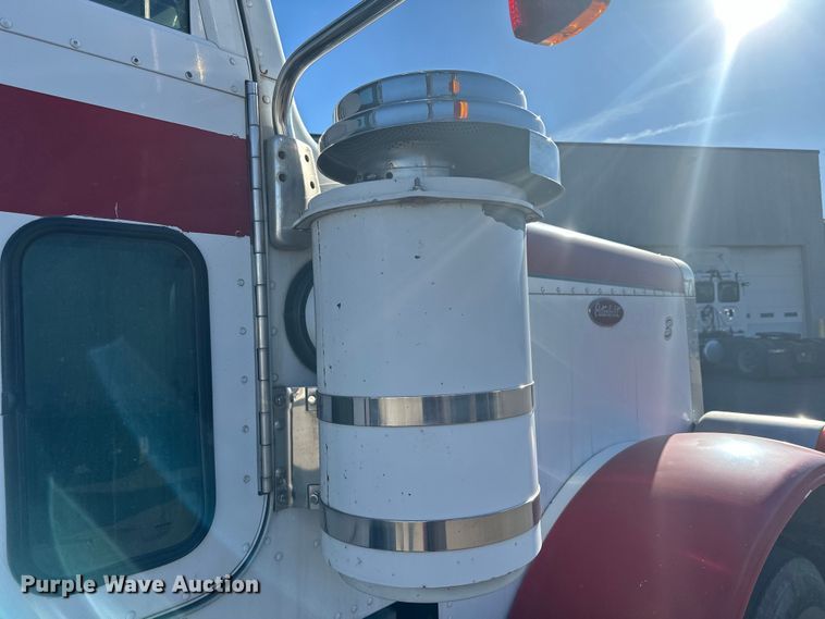 image for item LO9507 2005 Peterbilt  379 semi truck