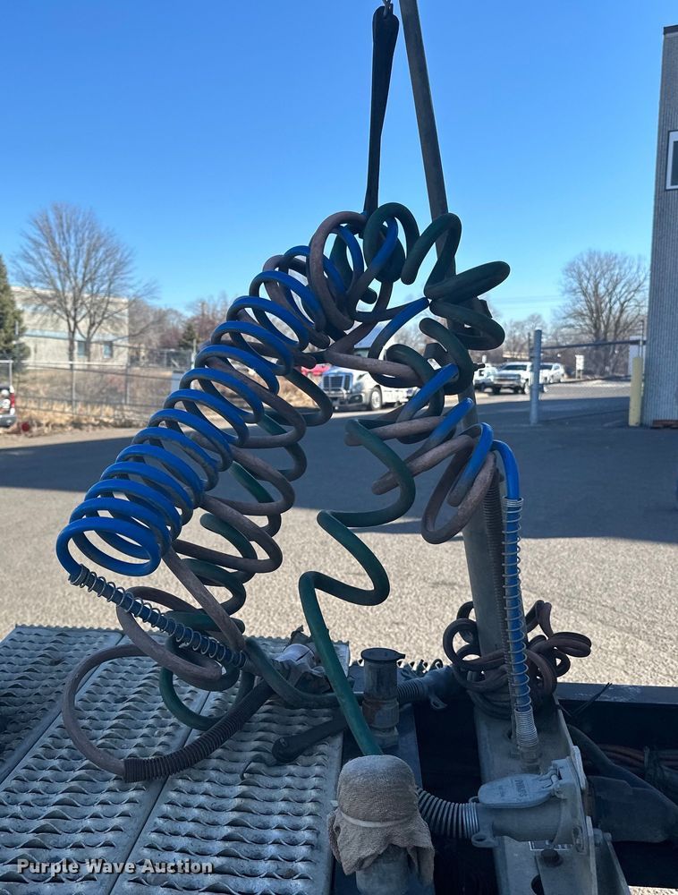 image for item LO9507 2005 Peterbilt  379 semi truck