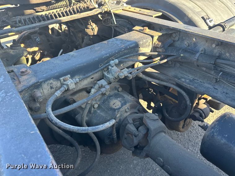 image for item LO9507 2005 Peterbilt  379 semi truck