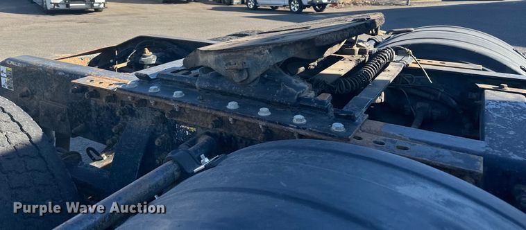 image for item LO9507 2005 Peterbilt  379 semi truck