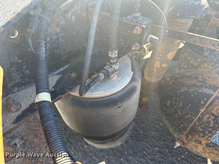 image for item LO9507 2005 Peterbilt  379 semi truck