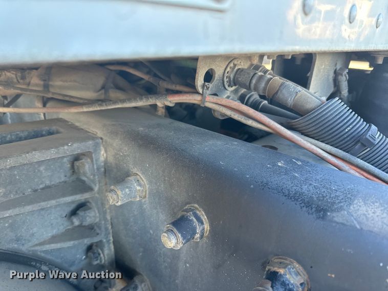 image for item LO9507 2005 Peterbilt  379 semi truck