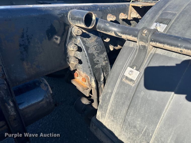 image for item LO9507 2005 Peterbilt  379 semi truck