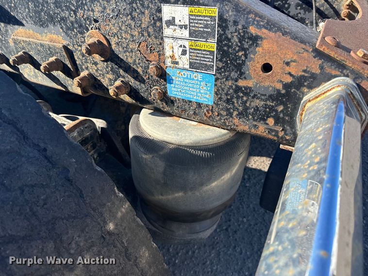 image for item LO9507 2005 Peterbilt  379 semi truck