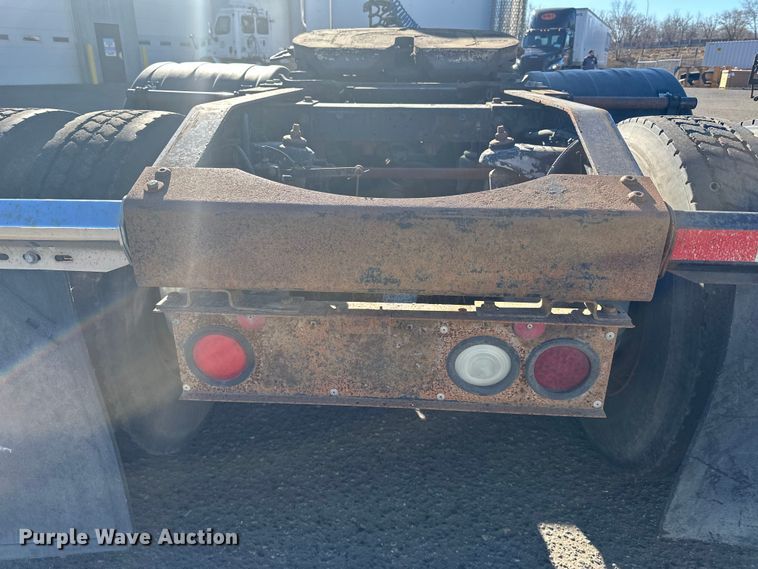 image for item LO9507 2005 Peterbilt  379 semi truck