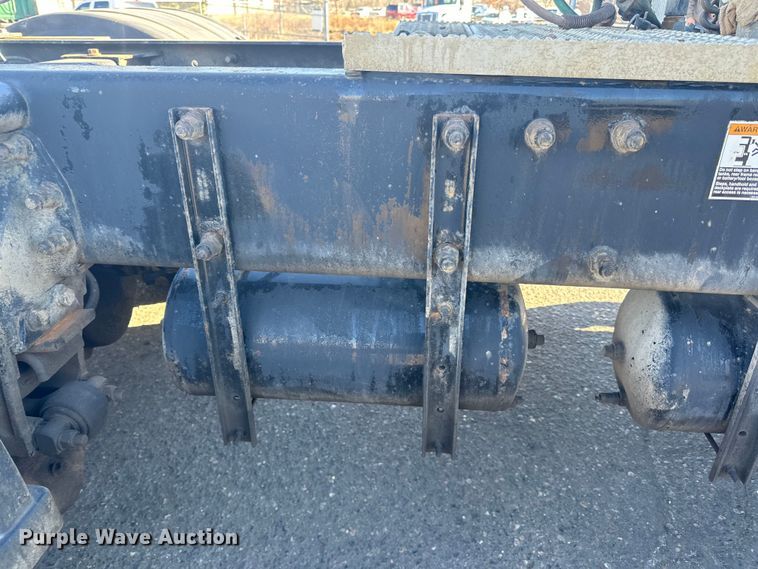 image for item LO9507 2005 Peterbilt  379 semi truck