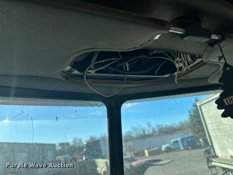 image for item LO9507 2005 Peterbilt  379 semi truck