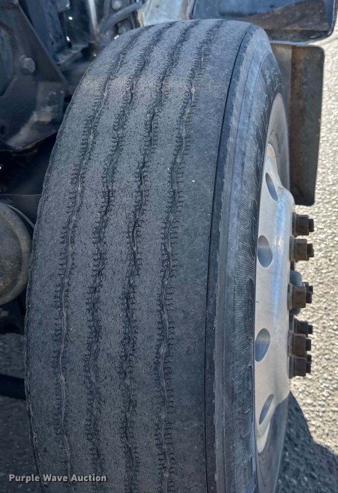 image for item LO9507 2005 Peterbilt  379 semi truck