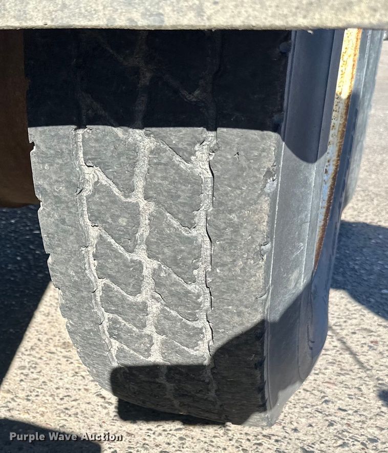 image for item LO9507 2005 Peterbilt  379 semi truck