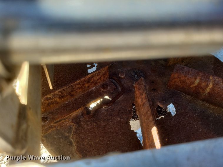 image for item MI9962 2006 International 7400 flatbed truck