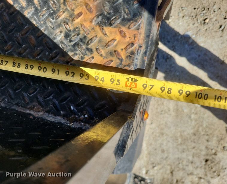 image for item MI9962 2006 International 7400 flatbed truck