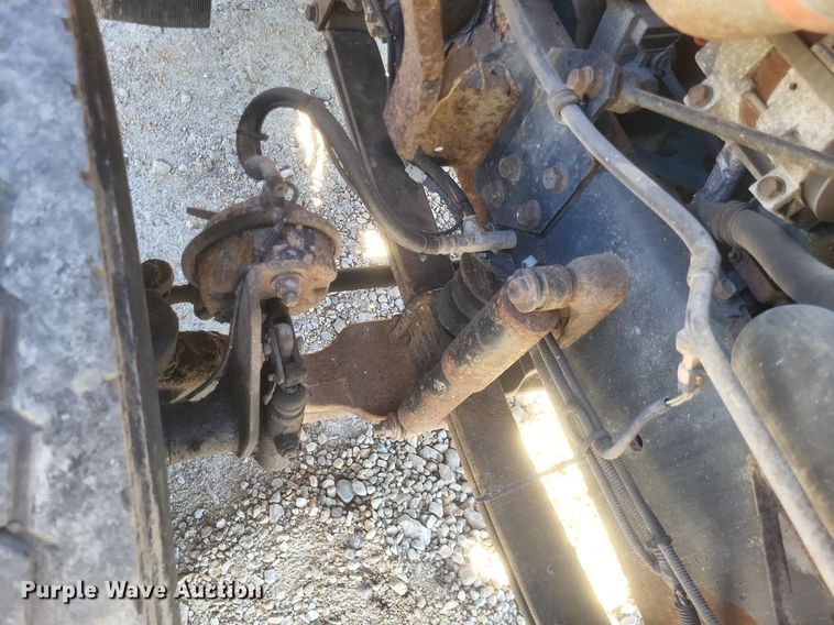 image for item MI9962 2006 International 7400 flatbed truck