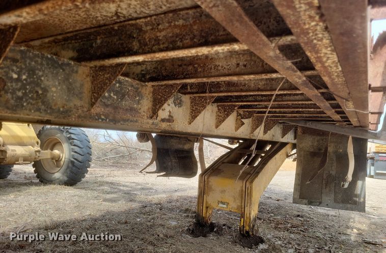 image for item MJ9011 Knapheide  flatbed