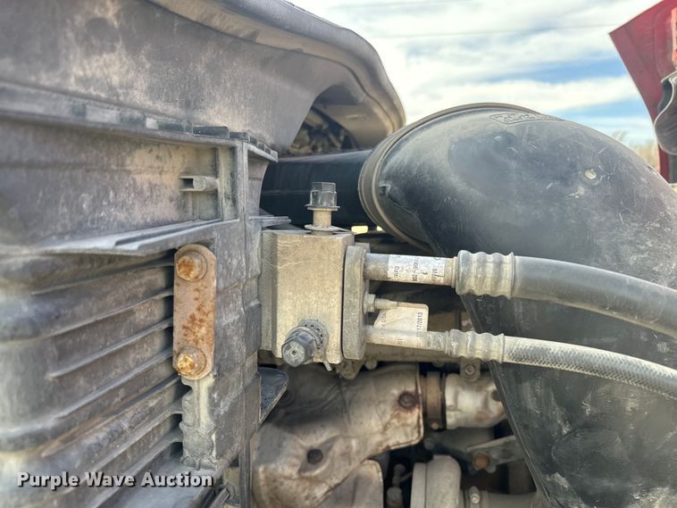 image for item NF9429 2014 Freightliner  Cascadia  semi truck