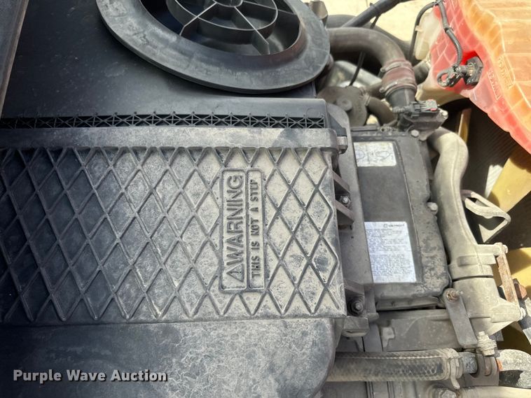 image for item NF9429 2014 Freightliner  Cascadia  semi truck