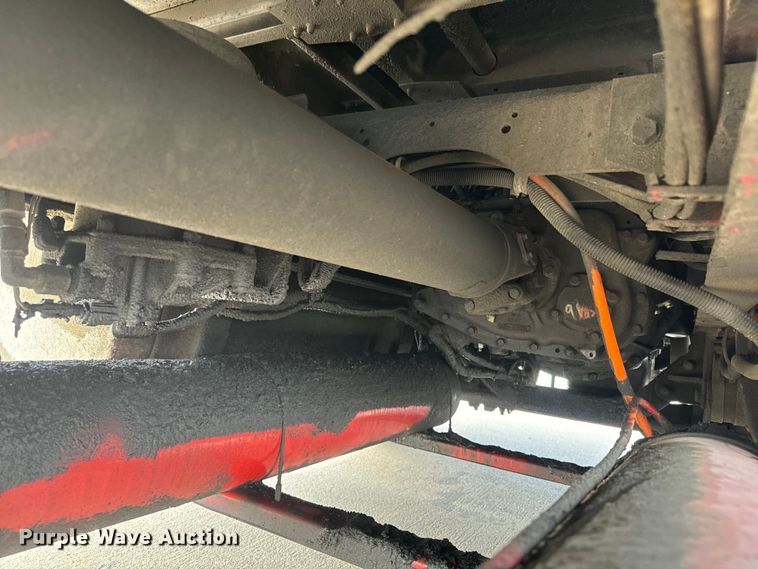 image for item NF9430 2007 International  9400i semi truck