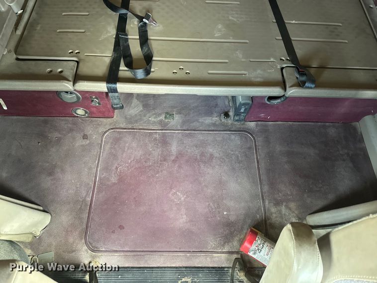 image for item NF9430 2007 International  9400i semi truck