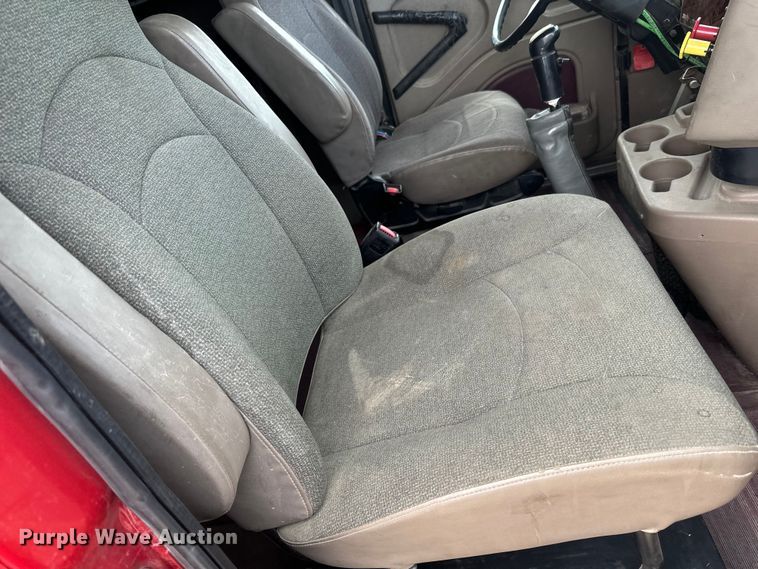 image for item NF9430 2007 International  9400i semi truck