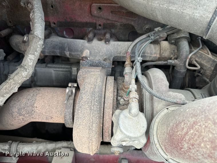 image for item NF9430 2007 International  9400i semi truck