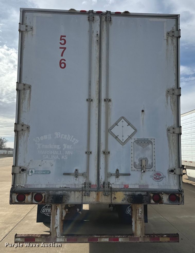 image for item NF9431 2002 Great Dane 7411TP-SA dry van trailer