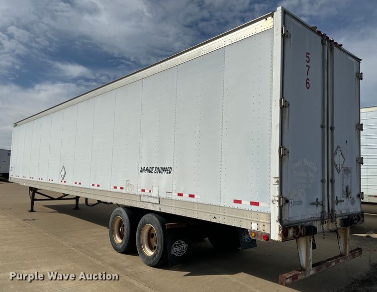 image for item NF9431 2002 Great Dane 7411TP-SA dry van trailer